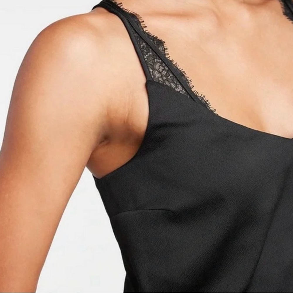 Express Lace Tank - Picture 3 of 5